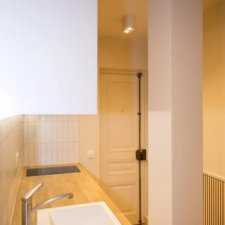 Apartment Studio Fonctionnel Et Moderne Place Clichy - 2p Paris