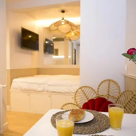Apartment Studio Fonctionnel Et Moderne Place Clichy - 2p
